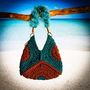 Gehaakte boho clutch tas van garen uit Milaan, handgemaakt, uniek en perfect als accessoire of cadeau