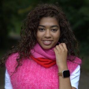 Luxurious red and pink wool scarf by Eribe, soft and warm for cold weather